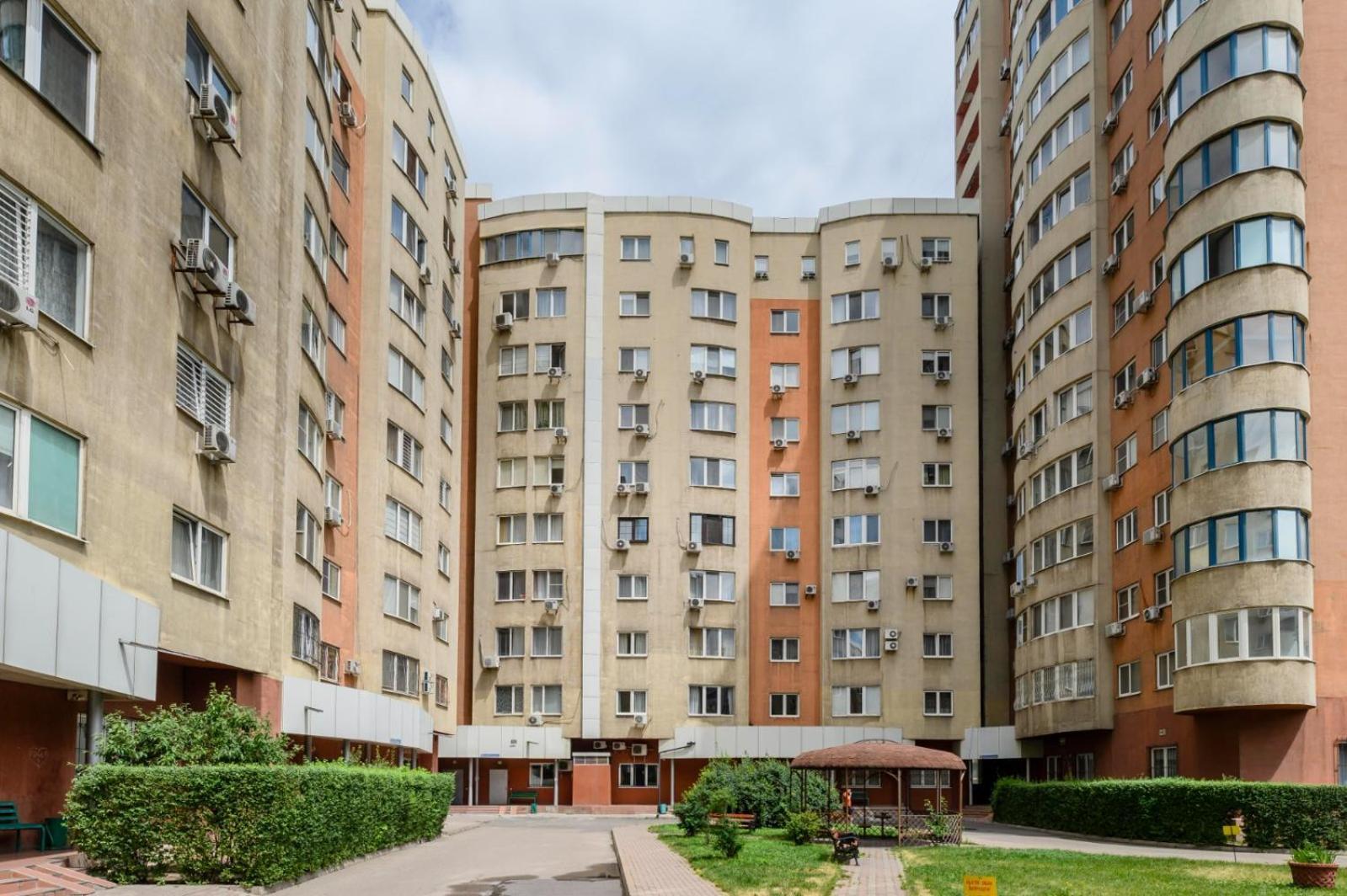 428 Lighthouse Apartments - Traveler'S Choice Almaty Eksteriør bilde